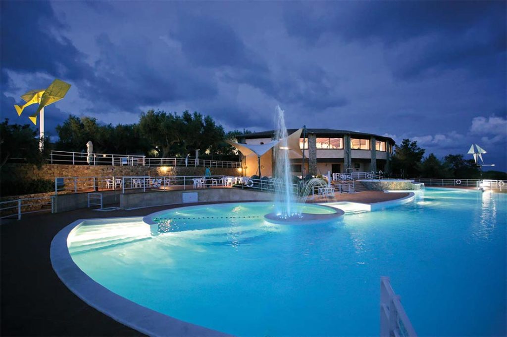 happy-village-piscina-05